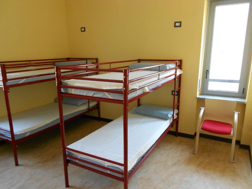 Ostello Di Saronno - Malpensa Hostel Стая снимка