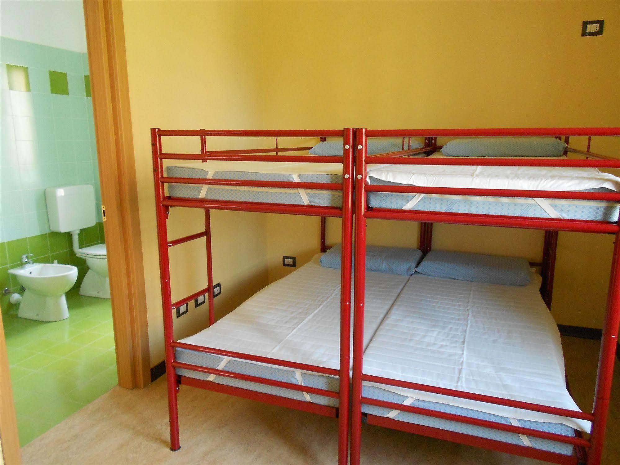 Ostello Di Saronno - Malpensa Hostel Екстериор снимка